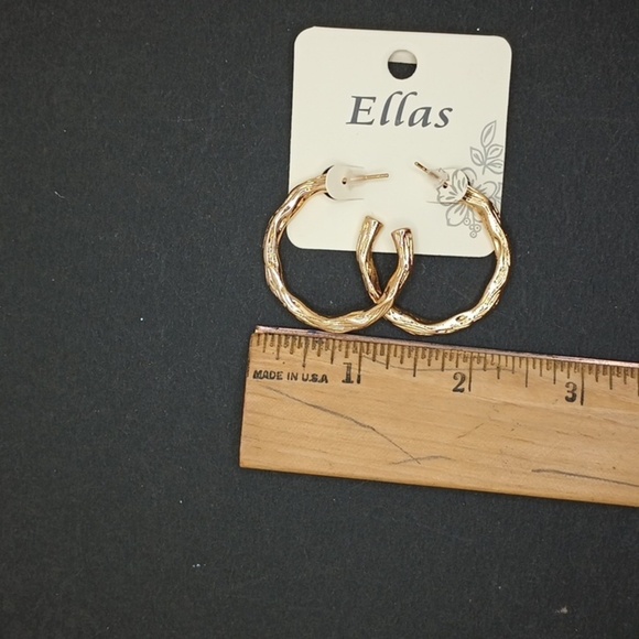 GOLD hoop earrings hammered twisted simple minimalist jewelry - Picture 4 of 4